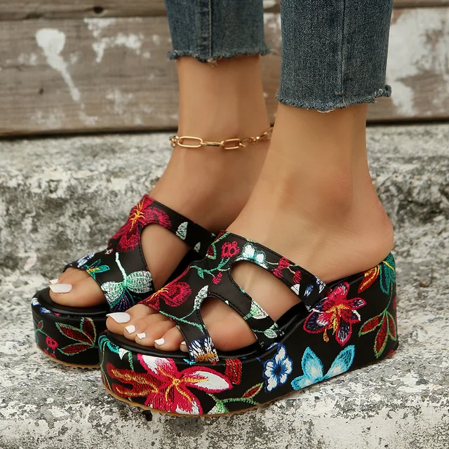 Susana - Sommer Pantoffeln Floral Keilabsatz Sandalen